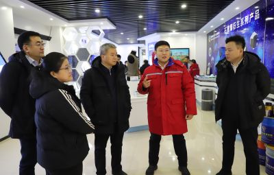 中國(guó)建設(shè)銀行黑龍江省分行黨委書記、行長(zhǎng)王東一行到寶泰隆走訪調(diào)研